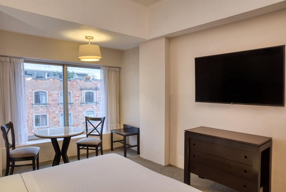 Hotel Plaza Genova Centro Гвадалахара Экстерьер фото