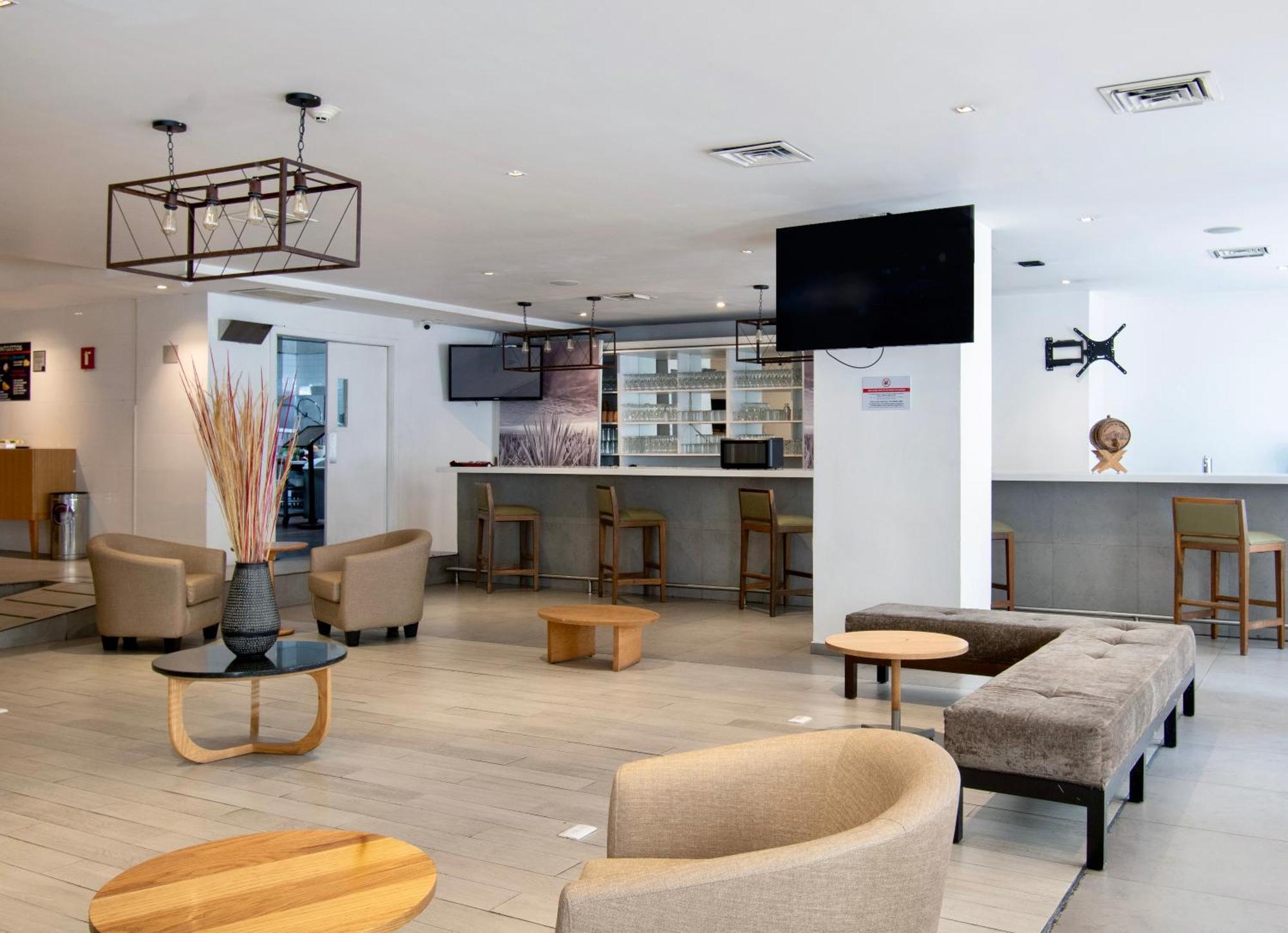 Hotel Plaza Genova Centro Гвадалахара Экстерьер фото